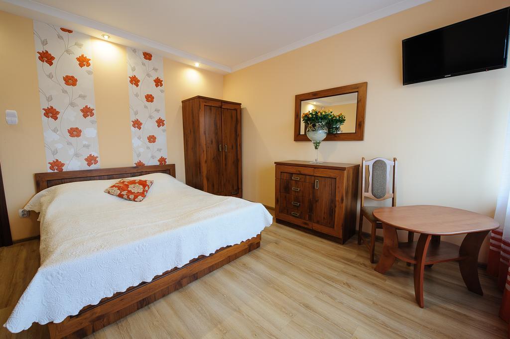 Pokoje I Apartamenty Iwona Ciechocinek Exterior photo